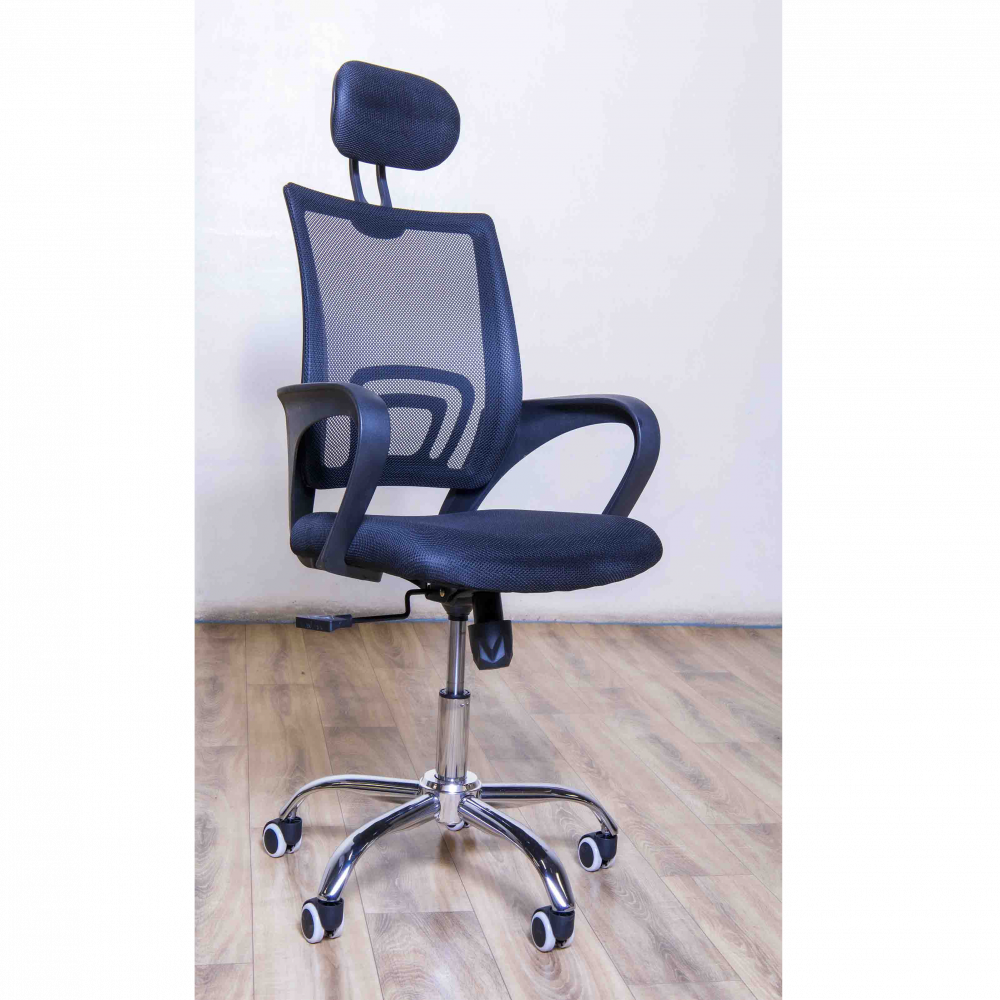 Ergonomic-high-back-swivel-office-chair-with-fixed armrest