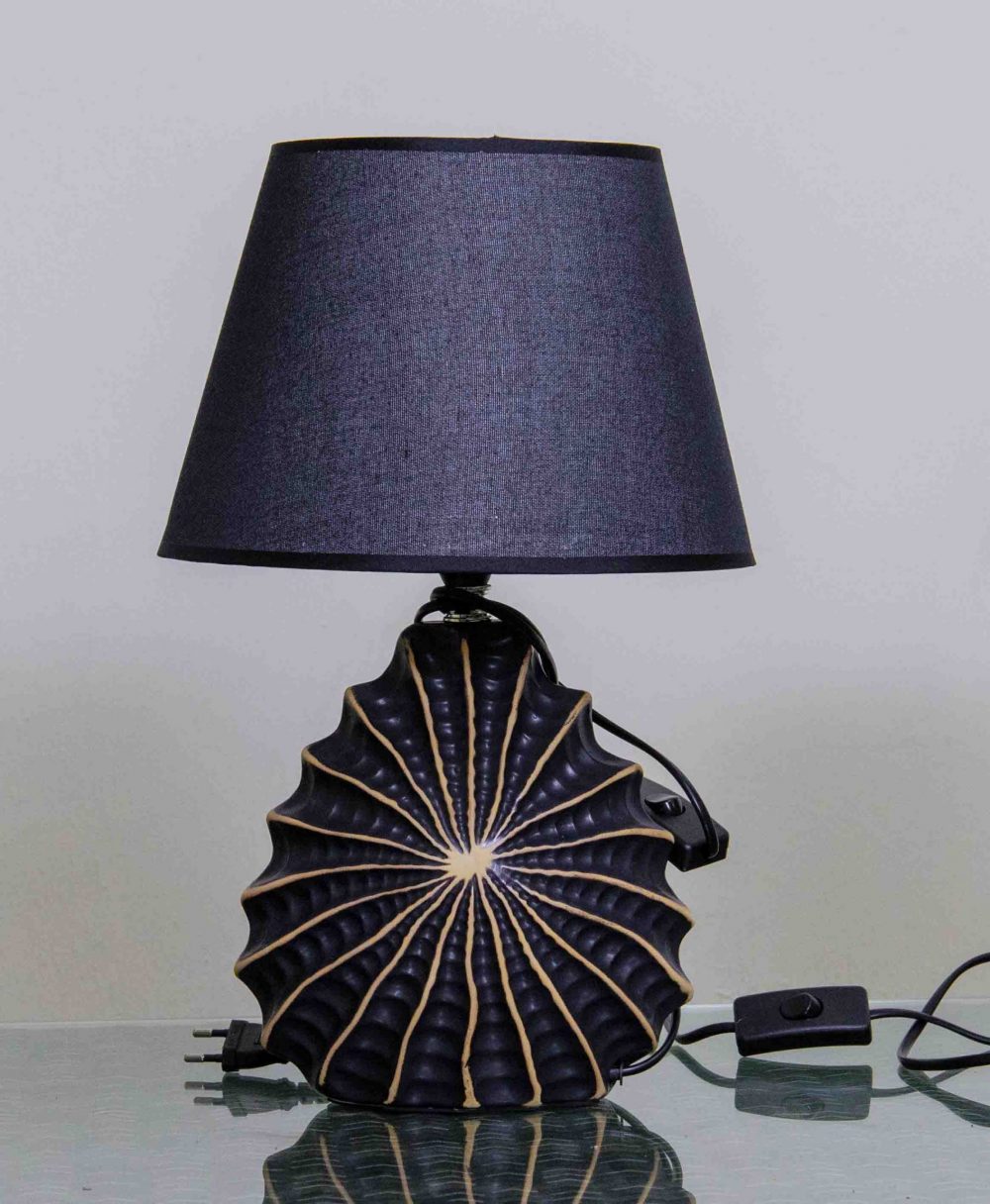 Lampshade in fibre glass and ceramic finish